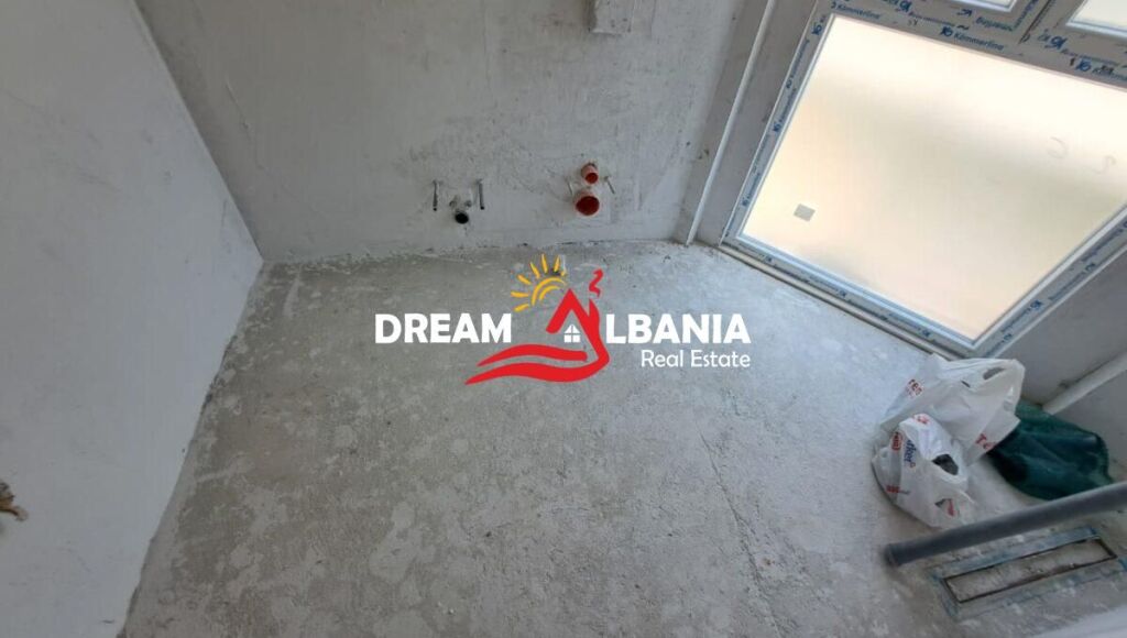 Duplex 3+1 for sale near the Dry Lake close to Radisson Hotel in Tirana (ID 5131001)