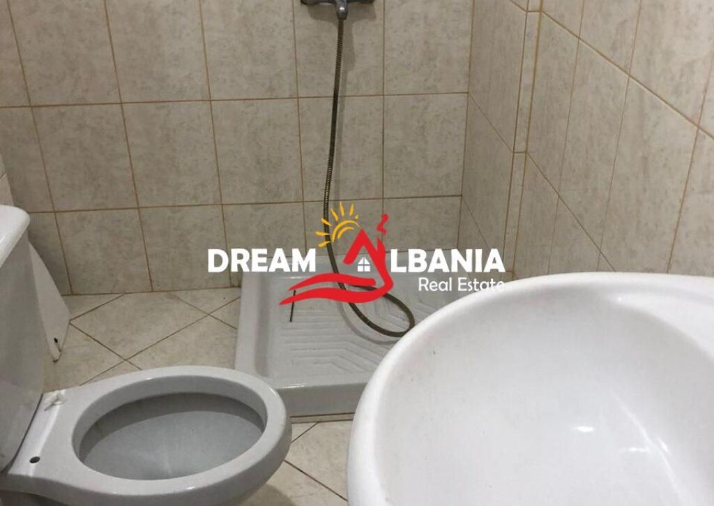 Jepet apartament 2+1+2 me qera ne zonen e Misto Mame prane Pallateve Cabej (ID 42215604)