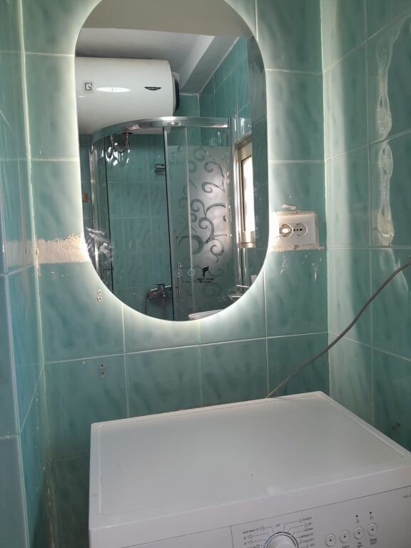 GARSONIERE ME QERA 45 M2 QENDER 60.000 LEKE FH-81500
