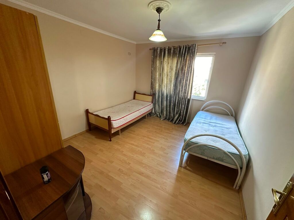 Jepet Me Qera Apartament 2+1+1 Ballkon