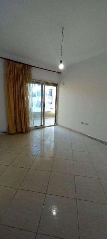 Shitet apartament 2+1 në Fresk për 140 milionë lekë