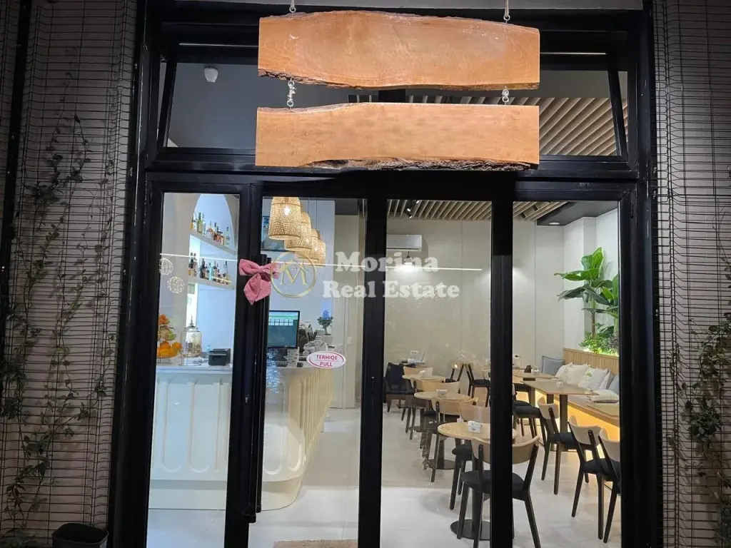 Vendita | Ambjent Biznesi | Rruga e Barrikadave | 176750 €