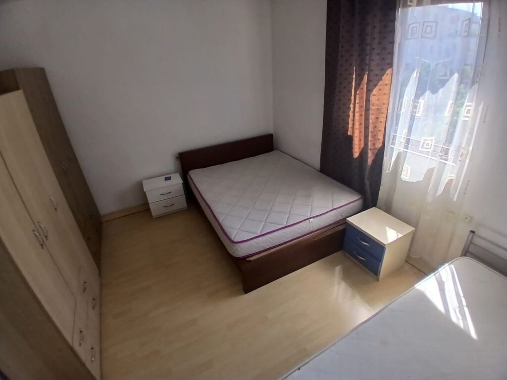 Jepet Me Qera Apartament 1+1+1 Ballkon