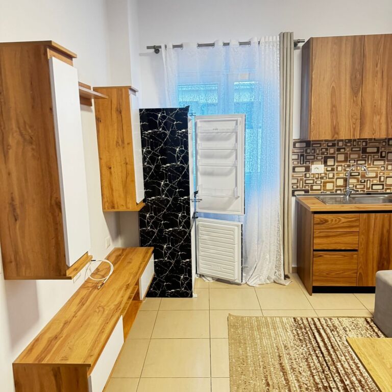 APARTAMENT ME QERA 1+1 5 MAJI 50.000 LEKE FH-81478