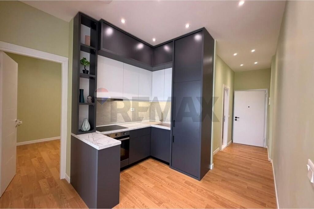 Apartament - Për Shitje - Myslym Shyri, Tiranë(ID: 530491011-228)