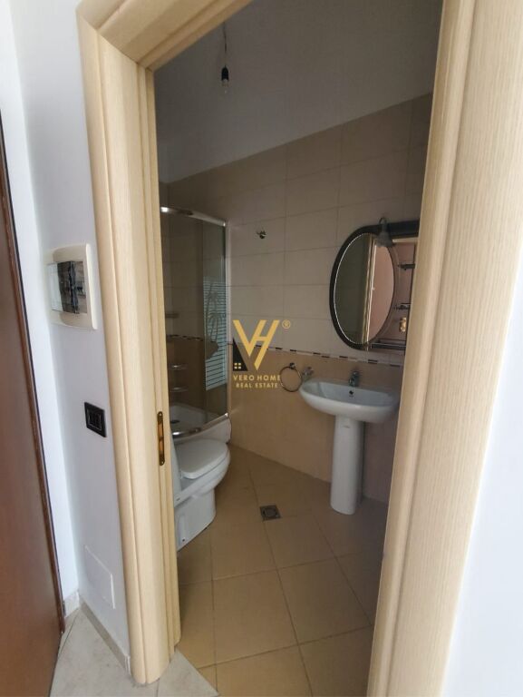 APPARTAMENTO 2+1+2+BLK IN AFFITTO A KOMUNA E PARISIT 1.300 EURO