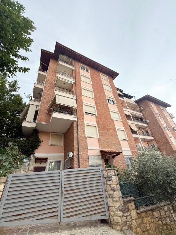 APARTAMENT 2+1 PER SHITJE NE SELITE