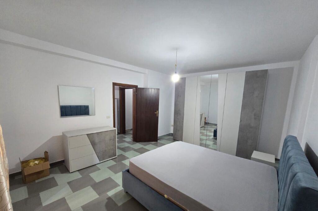 Affittasi 1+1 in via Elbasanit