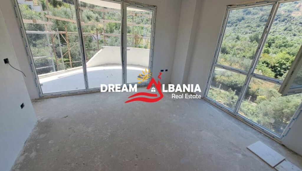 Duplex 3+1 for sale near the Dry Lake close to Radisson Hotel in Tirana (ID 5131001)