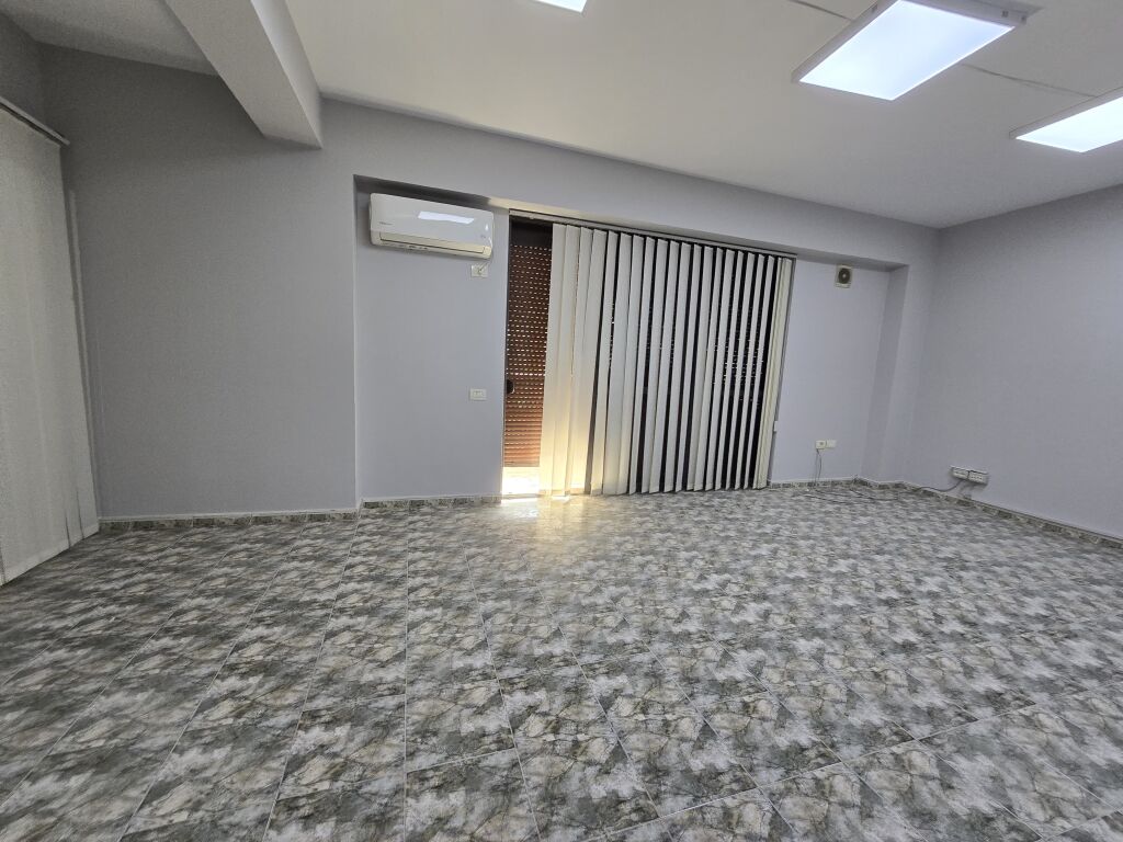 Office for rent at Garda