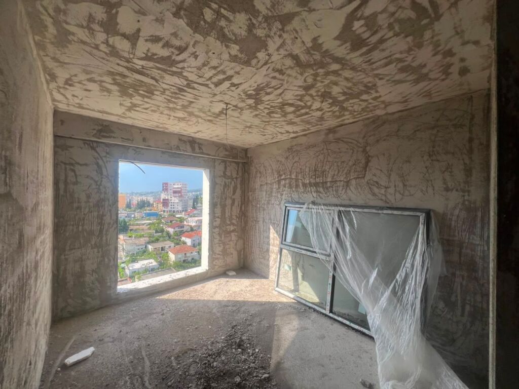🏡 Shitet Apartament 2+1+2   tek Bengasi