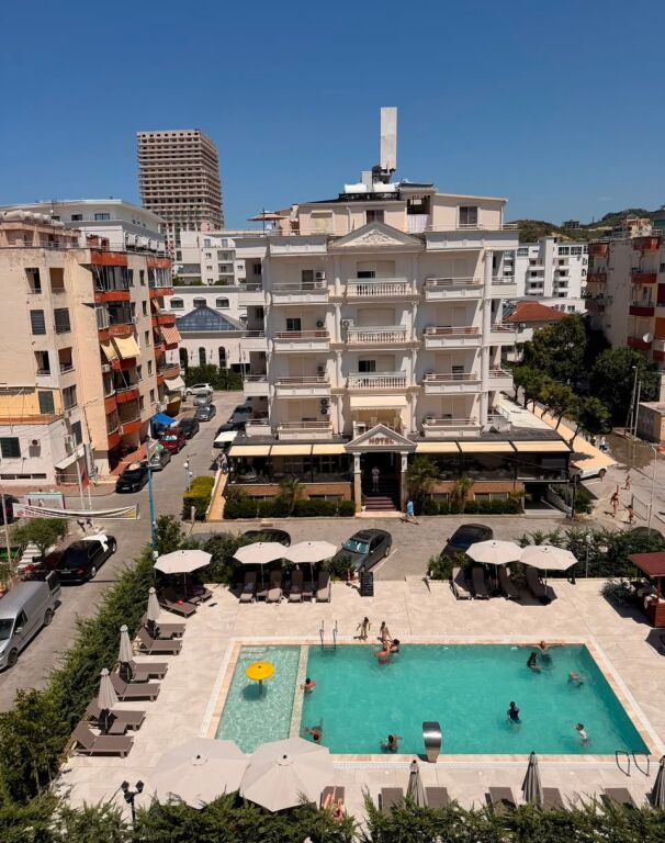 Vendesi in vendita 1+1 a Golem – Vicino a Fafa Resort