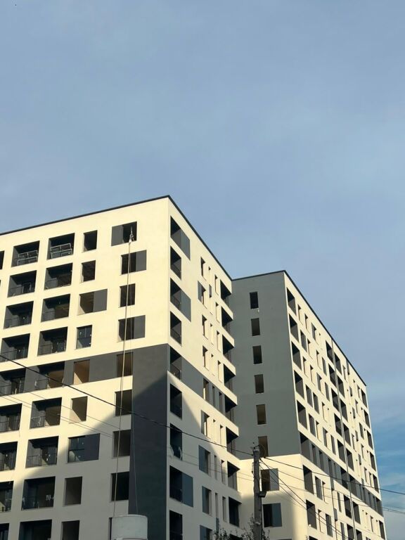 🏡 Shitet Apartament 2+1+2   tek Bengasi