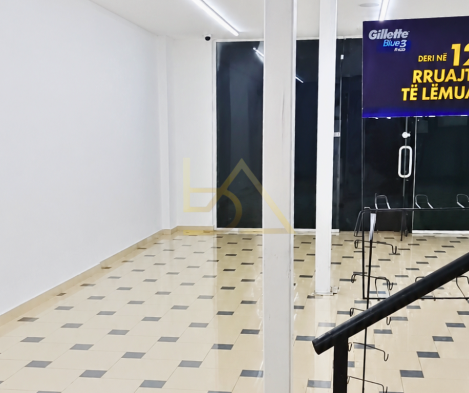 Hapësirë Komerciale Duplex për Qira – Pranë Myslym Shyrit, Tiranë