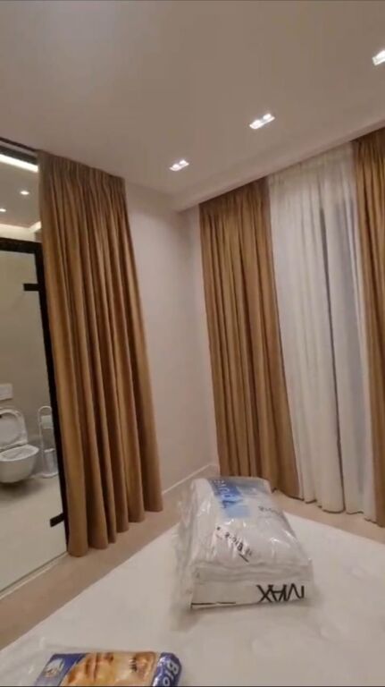 Shitet, Apartament 1+1, Shkolla e Kuqe, Tirane.
