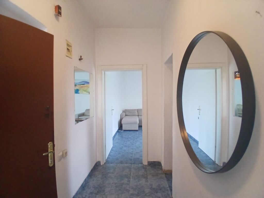 Jepet Me Qera Apartament 1+1+1 Ballkon