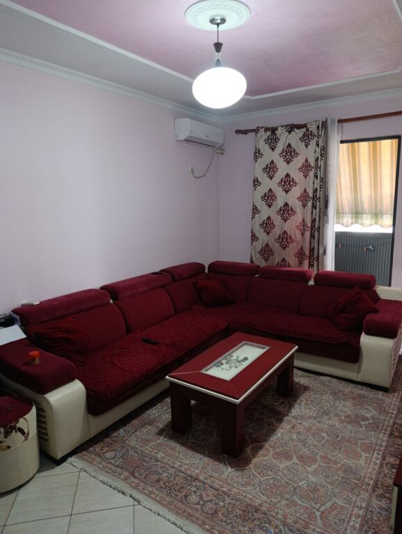 Rent | Apartament 1 + 1 | Rruga 5 Maji | 470 €/month