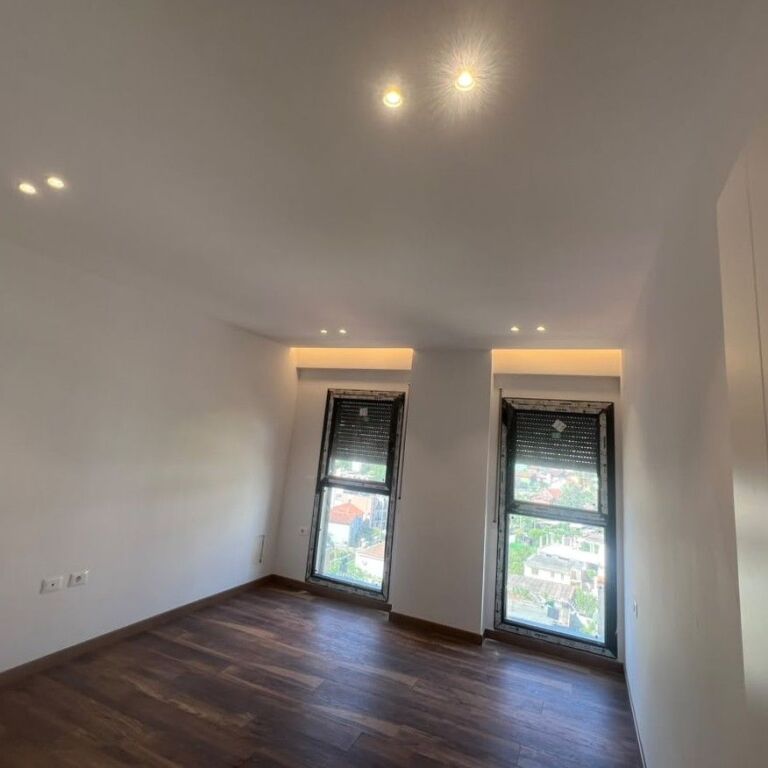 🏡✨ SHITET APARTAMENT 2+1 – BENGASI, PRANË RRETHIT TË KLANIT ✨🏡