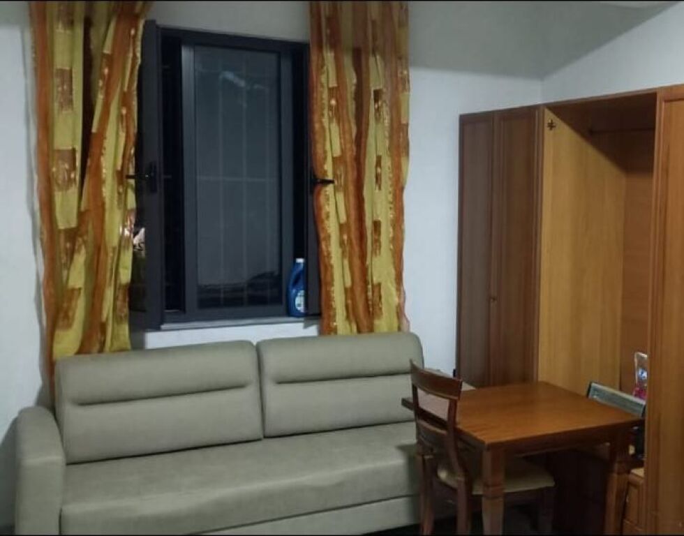 GARSIONERE 23000 LEKE.BAR ITS OK.ISH TREGU ELEKTRIK