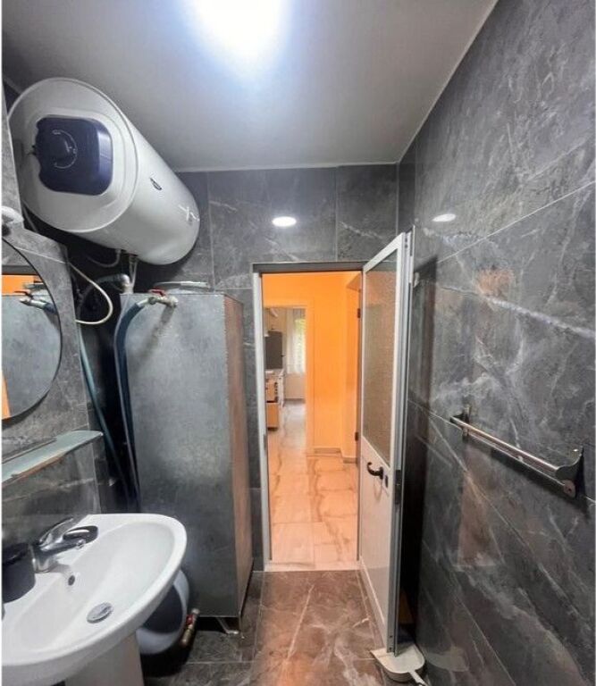 Apartament 1+1 për Shitje – Rruga Mine Peza