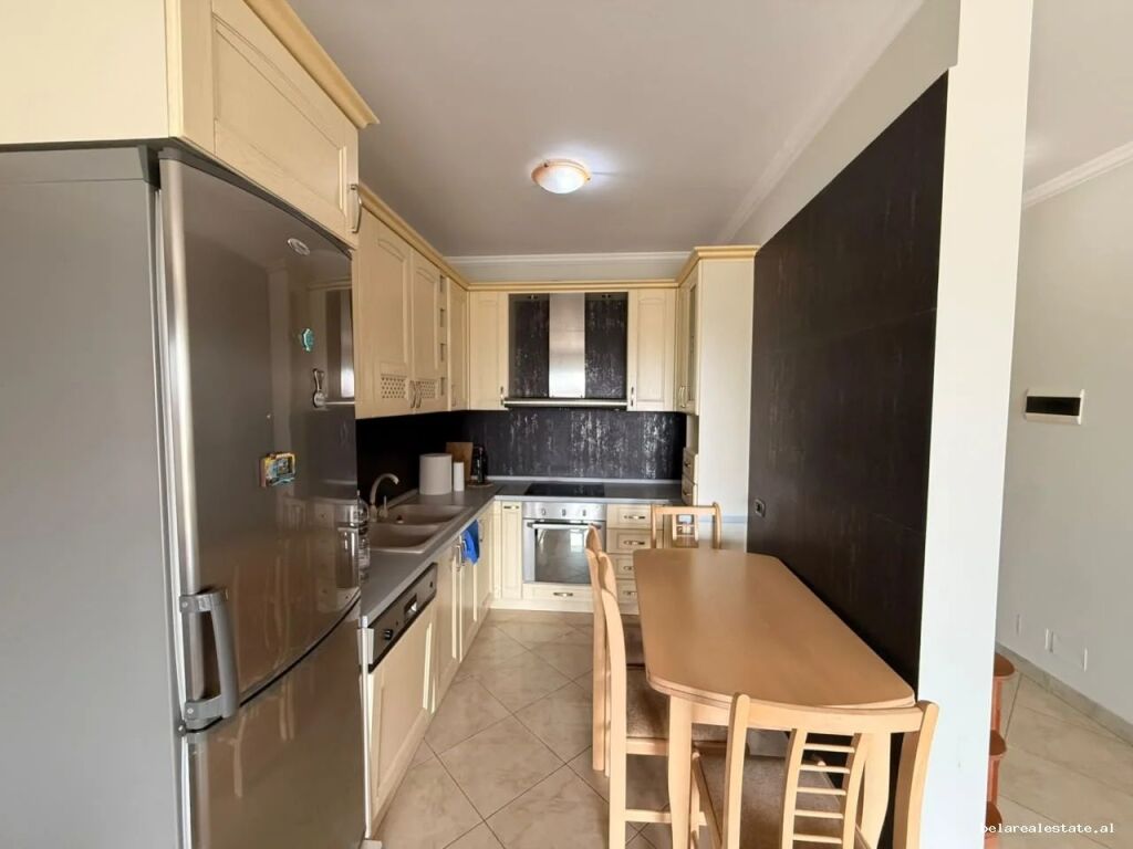 Appartamento 2+1 In Affitto A Blloku ( ID B2201971) Tirana