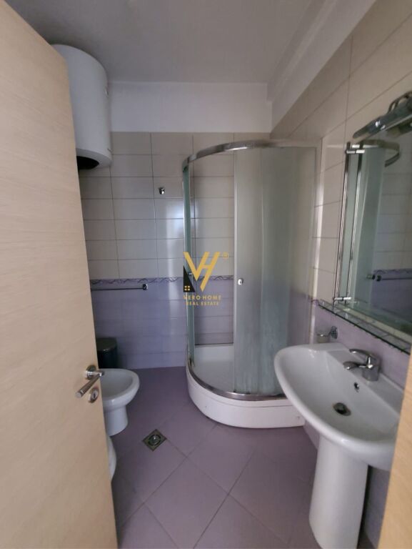 APPARTAMENTO 2+1+2+BLK IN AFFITTO A KOMUNA E PARISIT 1.300 EURO
