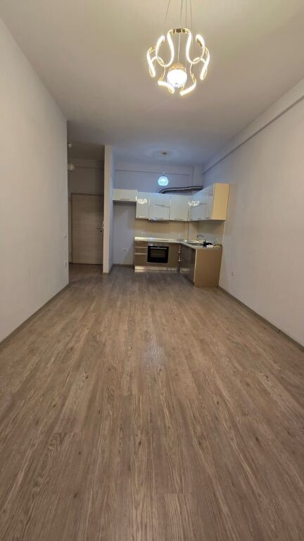 Qera | Apartament 1 + 1 | Rruga 4 Dëshmorët | 450 €/muaj