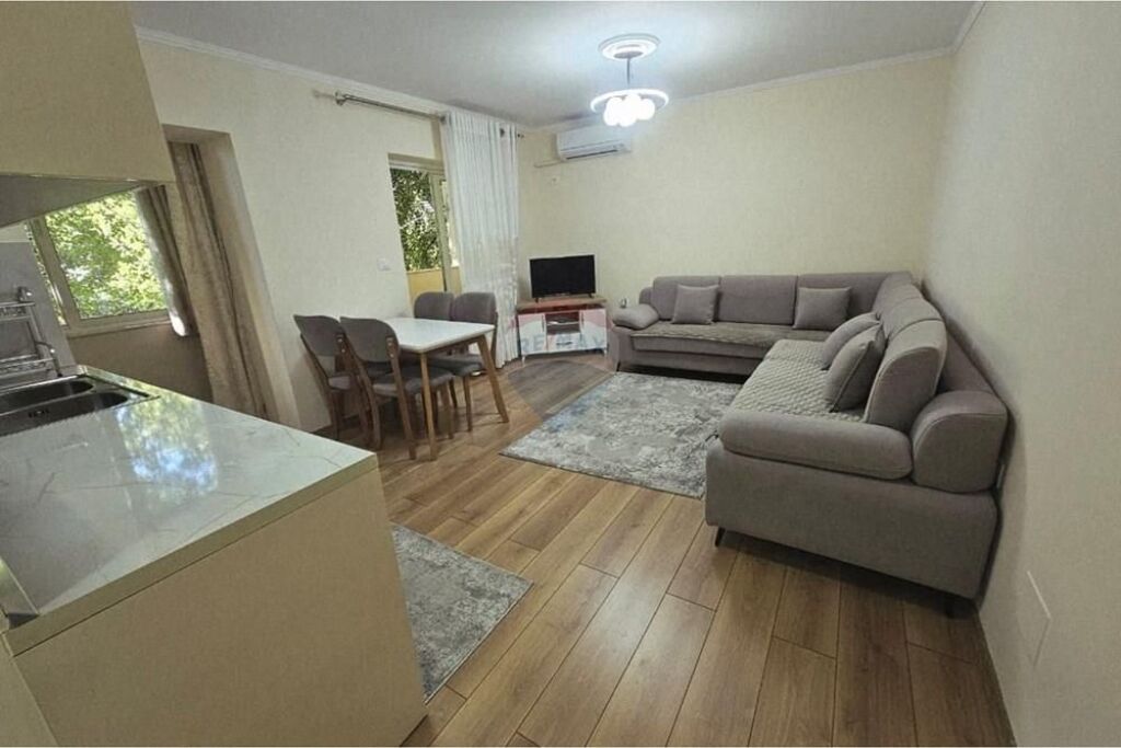 Appartamento - In Vendita - Via Elbasan, Tirana