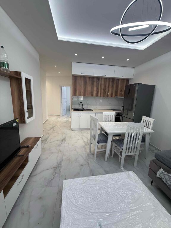 Rent | Shtëpi private 1 + 1 | Paskuqan | 300 €/month