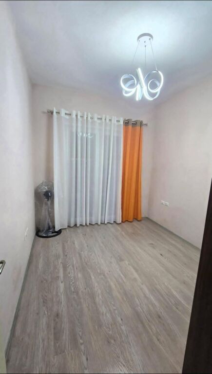 Qera | Apartament 1 + 1 | Rruga 4 Dëshmorët | 450 €/muaj