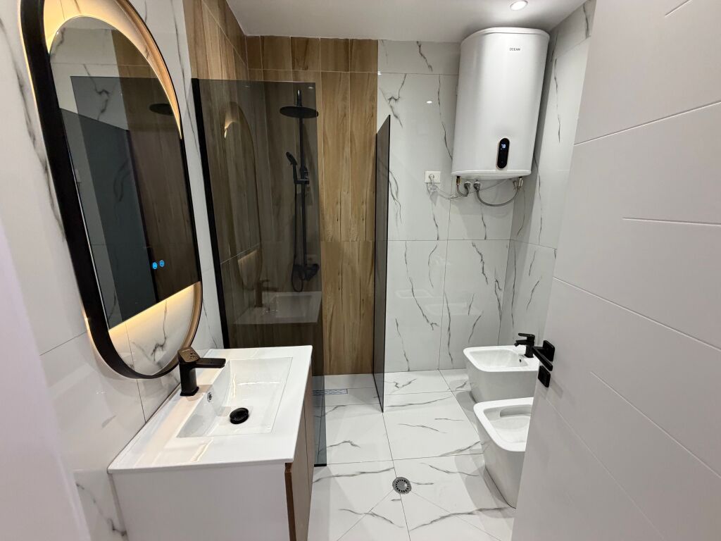 🏡 Shitet Apartament 2+1+2 – Yzberisht, tek KMY  📐 96.6 m² |   💰 Çmim  173 milion leke