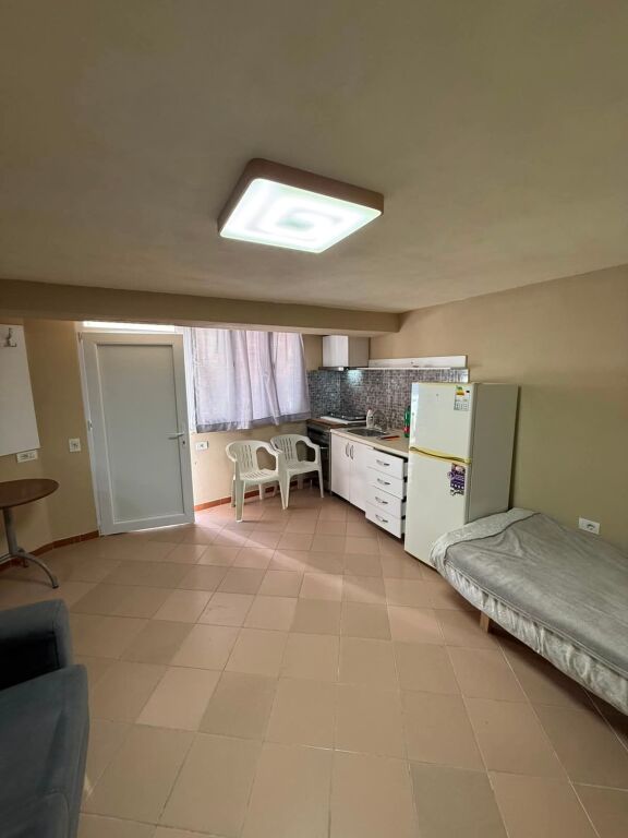 Qera | Garsoniere | Qendra Shëndetësore Qytet Studenti | 250 €/muaj
