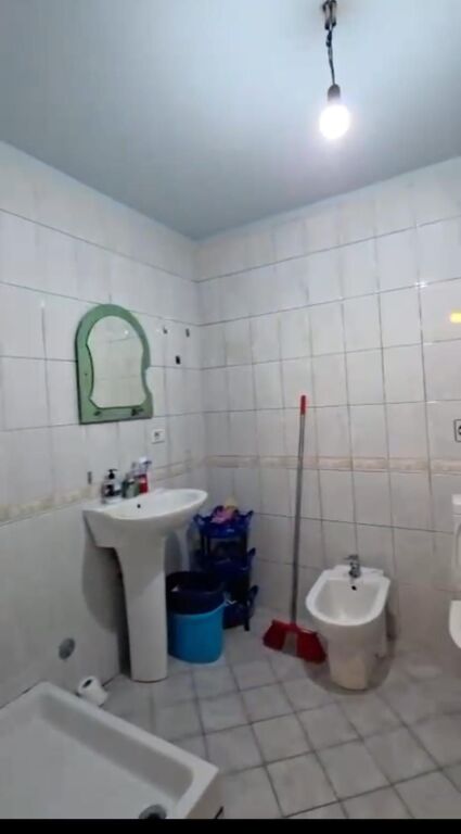 Rent | Apartament 2 + 1 | Rruga 5 Maji | 450 €/month
