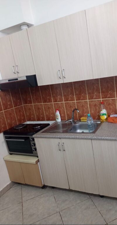 APARTAMENT 1+1. 27000 LEKE DHE APARTAMENT 1+1, 35000 LEKE.RRUGA 5 MAJI