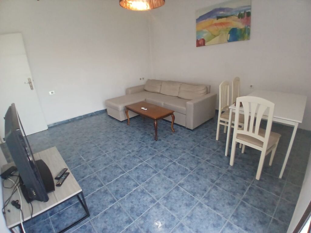 Jepet Me Qera Apartament 1+1+1 Ballkon