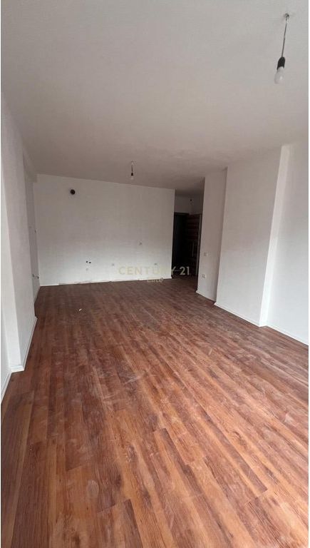 Shitet apartament 2+1 tek Kompleksi Mirabella!