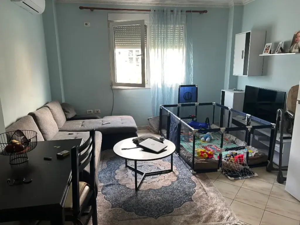 Rent | Apartament 2 + 1 | Rruga 5 Maji | 450 €/month