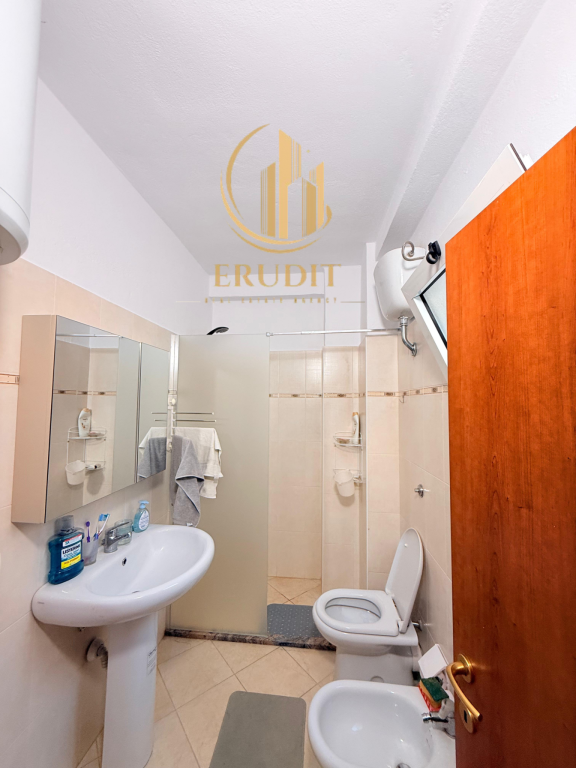 Appartamento 2+1 con Deposito in Vendita, Via Cipaj, vicino a Bohem, Vlora