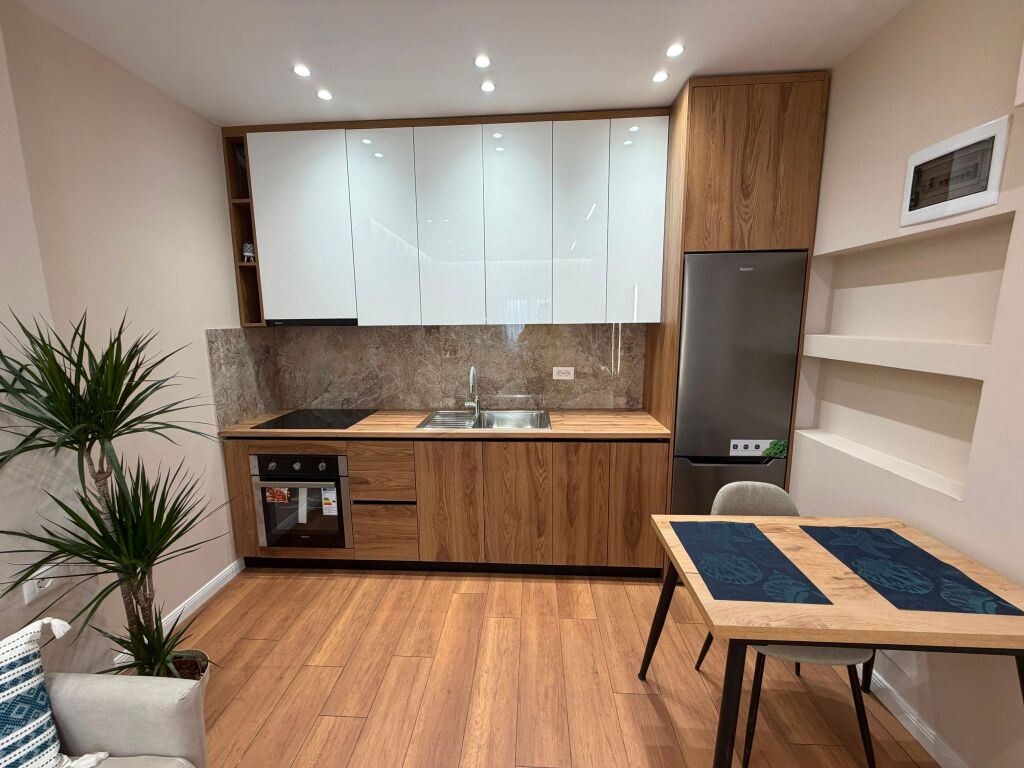 Studio apartment for sale at Pazari i Ri!