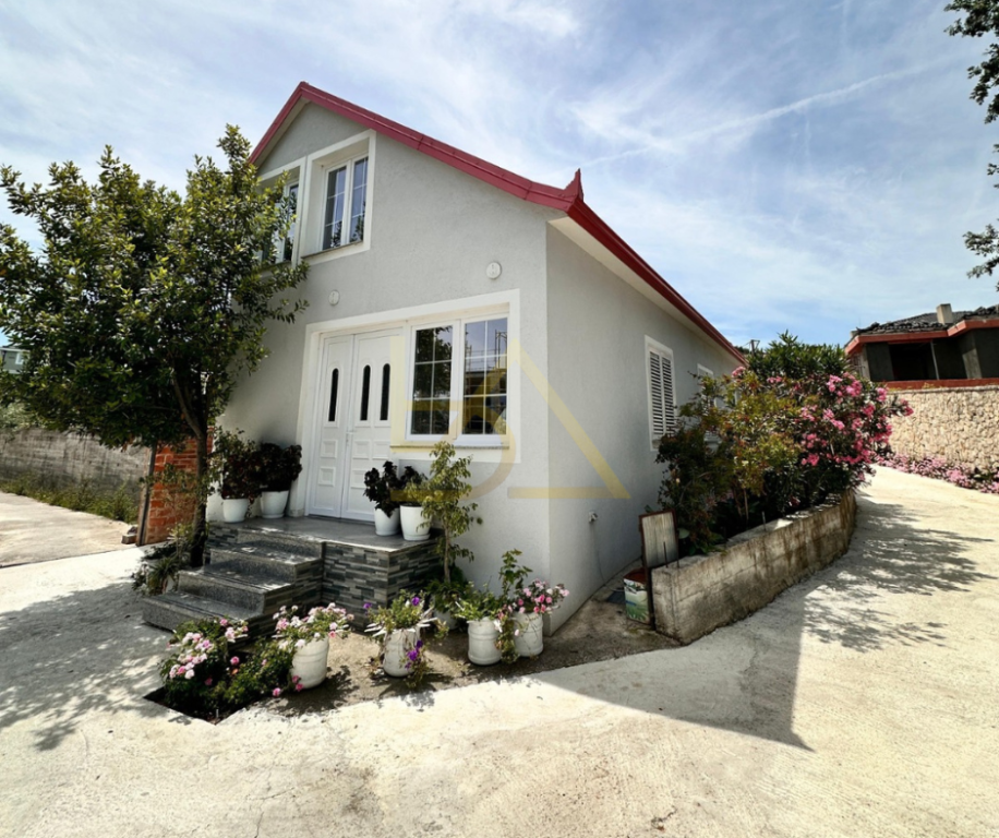 Kati i Vilës për Qira – Mjull-Bathore, Tiranë