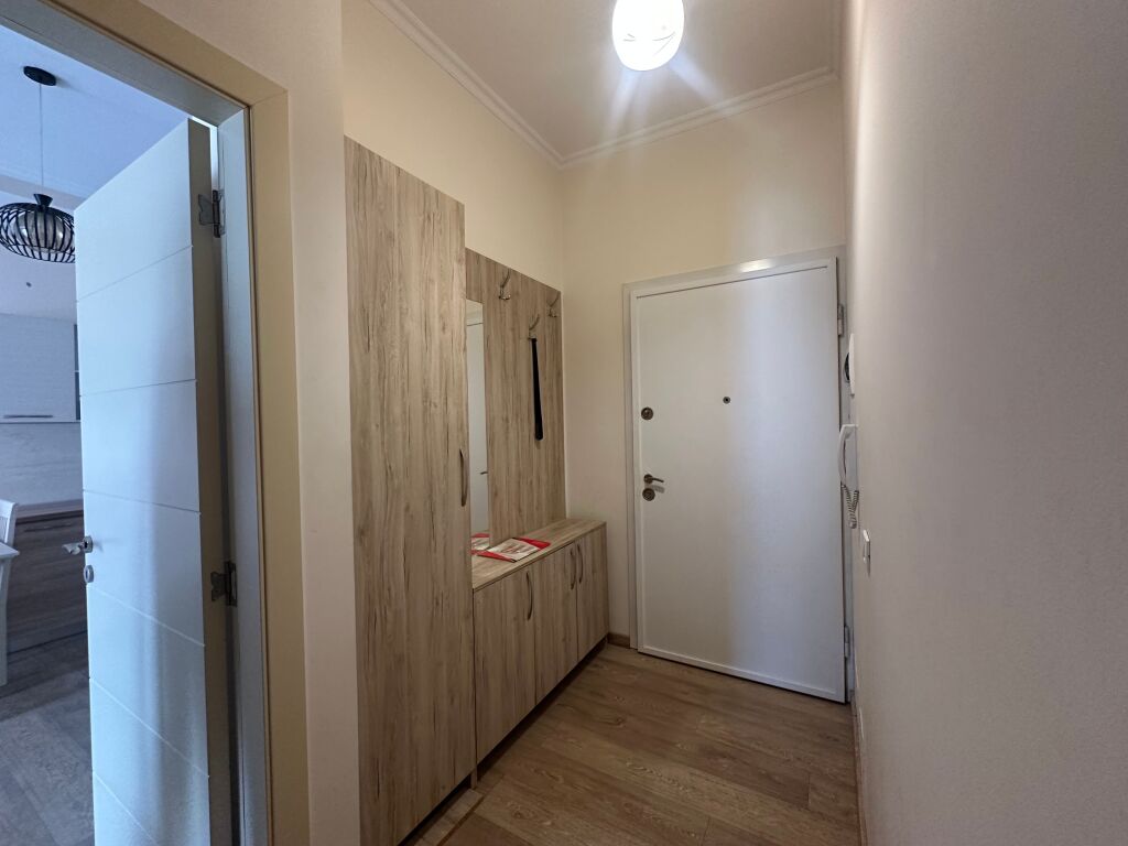 Apartament 2+1 plus post parkimi prane Square 21