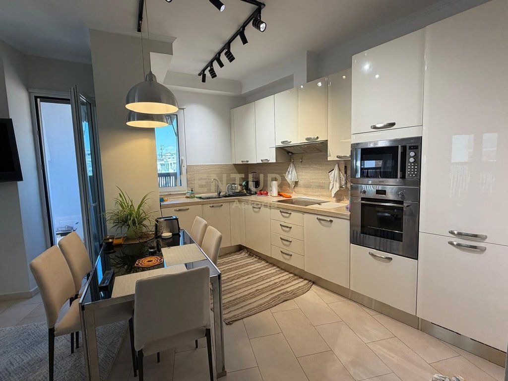 🏡 Jepet me qira apartament 2+1 në zonën e 21 Dhjetorit, pranë Joena Market