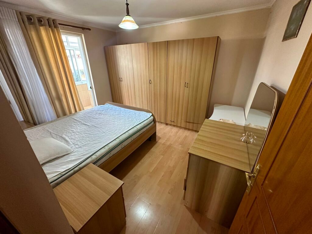 Jepet Me Qera Apartament 2+1+1 Ballkon