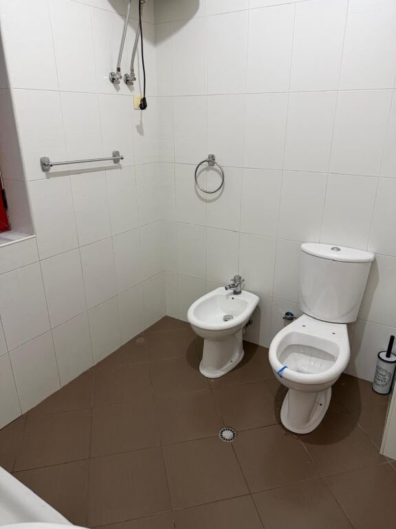In AFFITTO 1+1 A KTHESA KAMZES