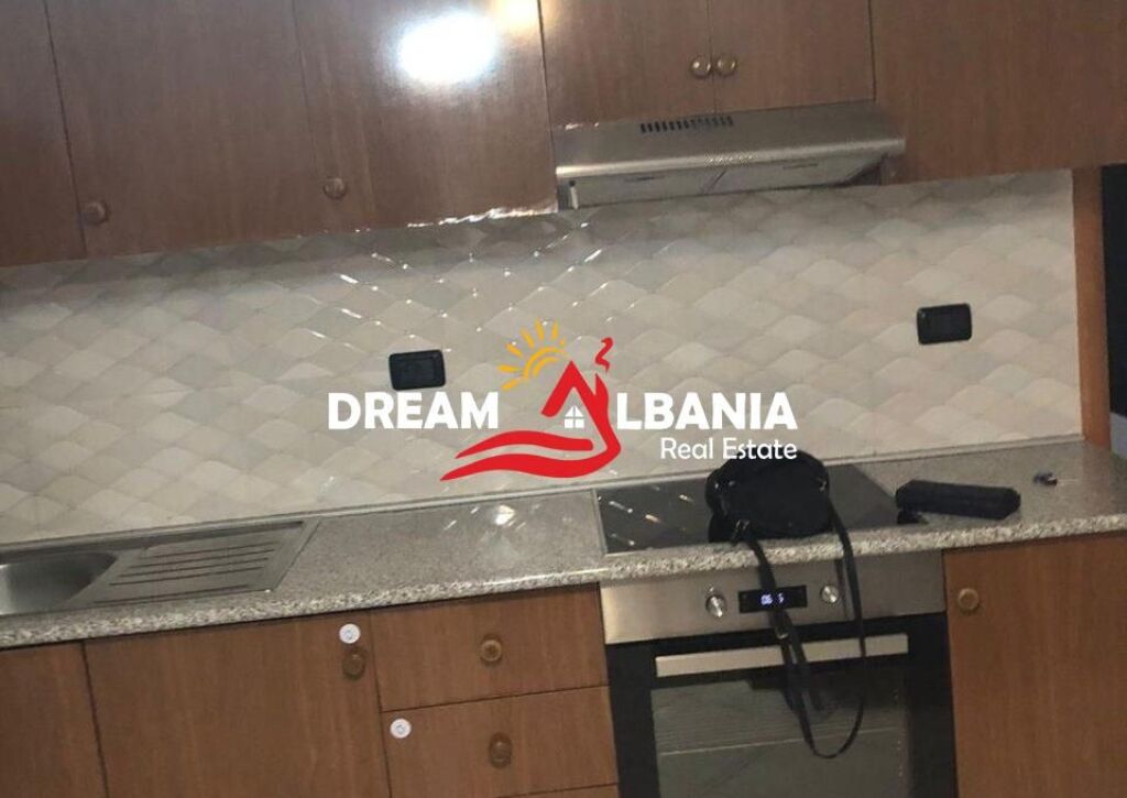 Jepet apartament 2+1+2 me qera ne zonen e Misto Mame prane Pallateve Cabej (ID 42215604)