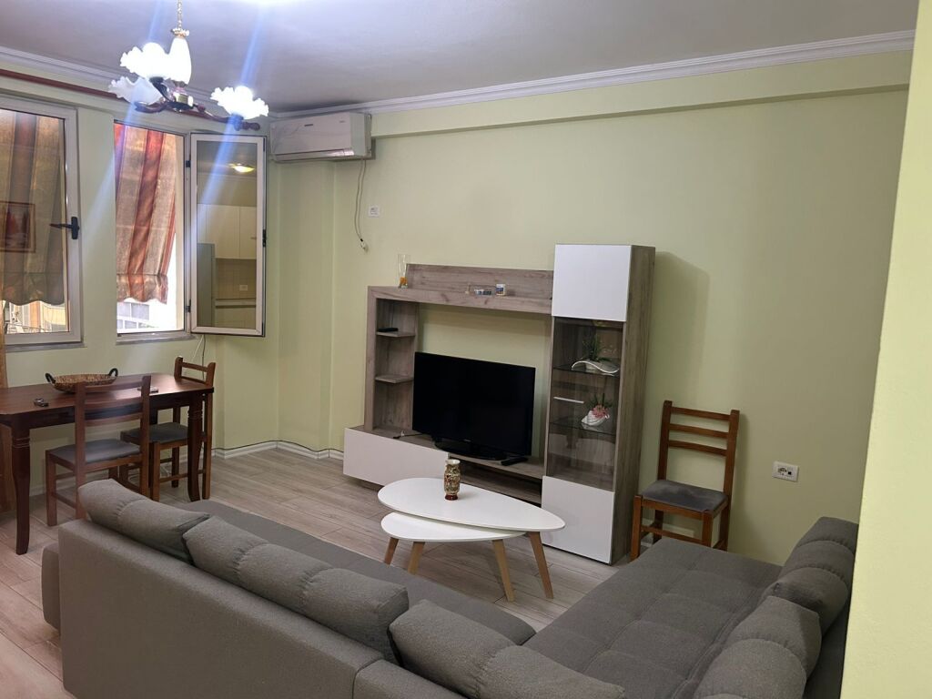 Apartament me qira ne zonen e 21 Dhjetorit (Rruga Shefqet Musaraj)