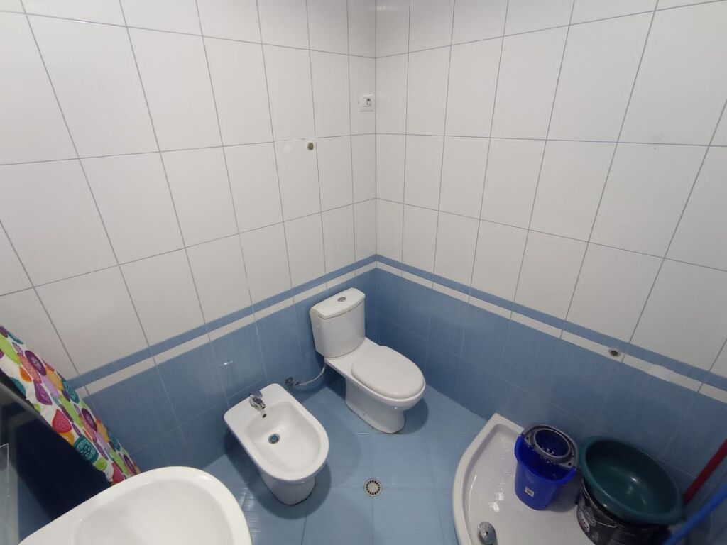🏢Siri Kodra Street, near Big Market, a 2+1+2 furnished apartment is for rent. 65,000 Leke