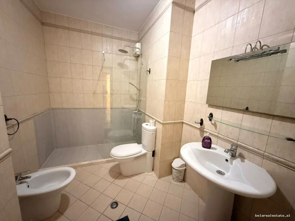 Appartamento 2+1 In Affitto A Blloku ( ID B2201971) Tirana