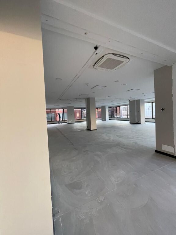 🏢 AMBIENT KOMERCIAL PREMIUM ME QIRA TEK KOMPLEKSI DELIJORGJI