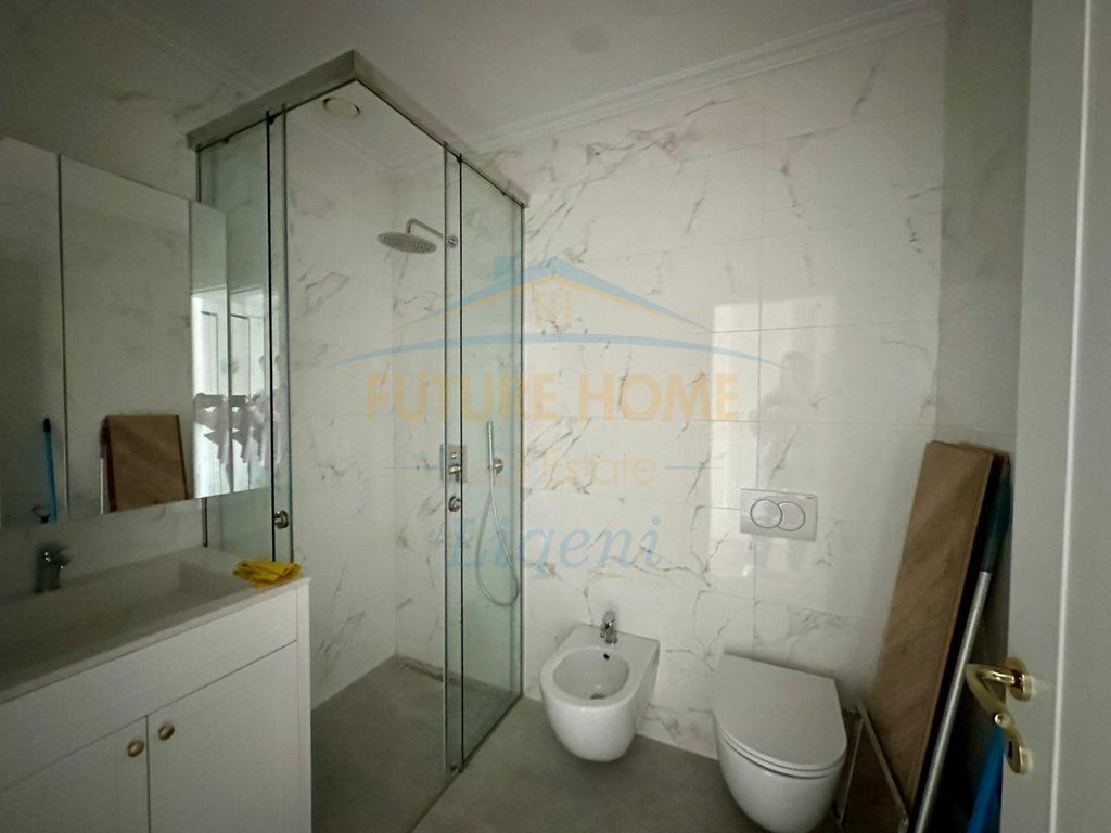 SHITET APARTAMENT 2+1+2 NE DOWNTOWN ONE , RRUGA ELBASANIT